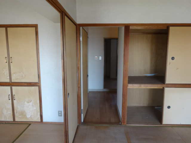 リノベーション前の8帖和室