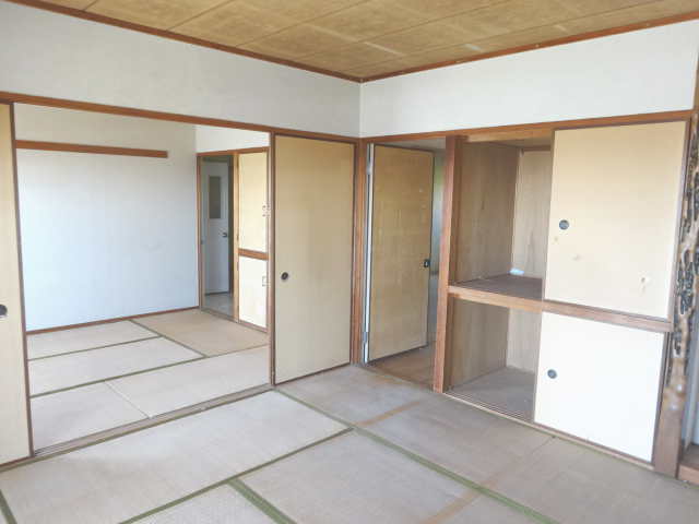 リノベーション前の8帖和室