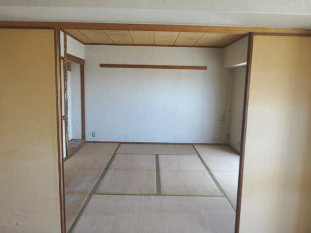 リノベーション前の6帖和室