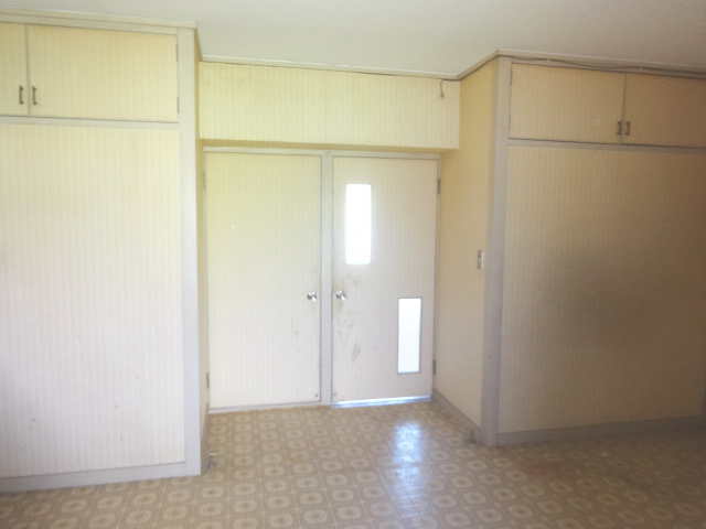 リノベーション前のLDKから見たみた6帖和室方向