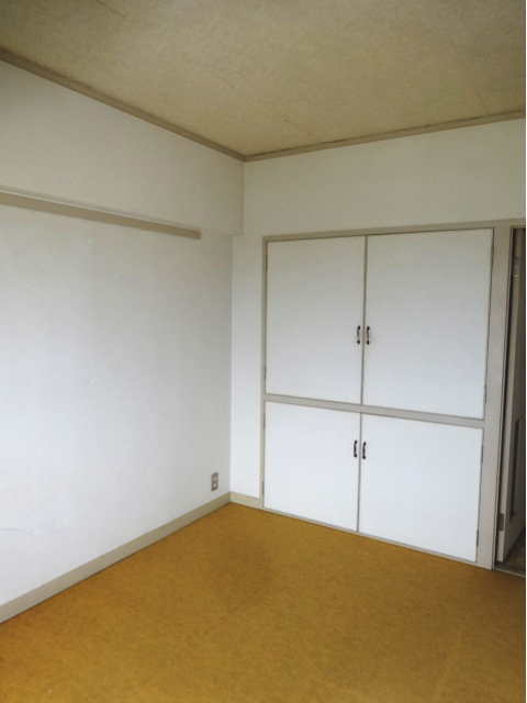 リノベーション前の6帖洋室