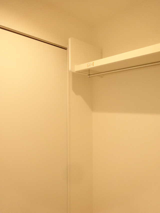 ウォークインクローゼット内部