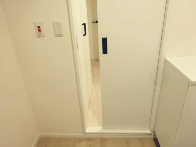 リノベーション後の洗面室・扉