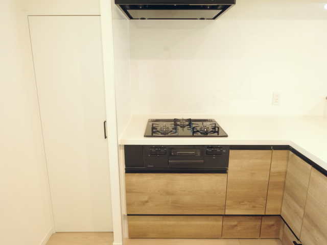 キッチン・パントリー（扉・閉）